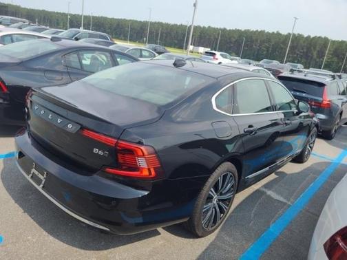 2024 Volvo S90 B6 Plus