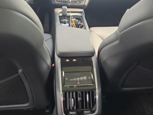 2024 Volvo S90 B6 Plus
