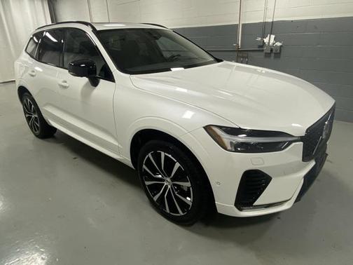 2025 Volvo XC60 B5 Plus