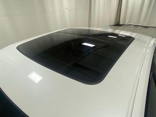 2024 Volvo S60 Recharge Plug-In Hybrid T8 Ultimate Black Edition