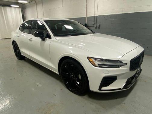 Crystal White 2025 Volvo S60 Plug-In Hybrid T8 Ultra Black Edition