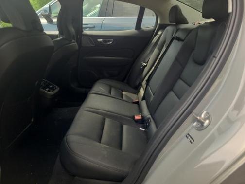 2025 Volvo S60 B5 Ultra