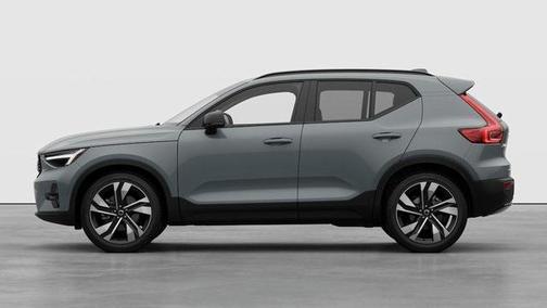 2026 Volvo XC40 Plus, B5 AWD Gas (mild hybrid), Dark