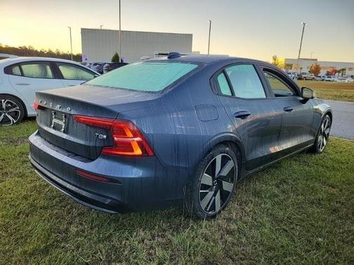 2025 Volvo S60 Plug-In Hybrid T8 Ultra