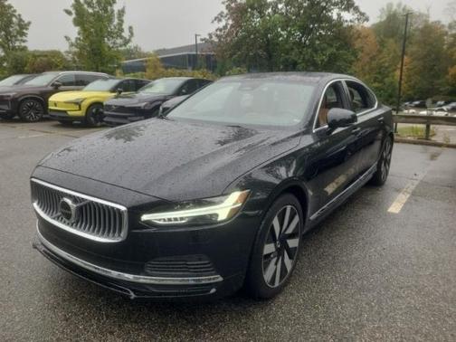 2025 Volvo S90 Plug-In Hybrid T8 Ultra