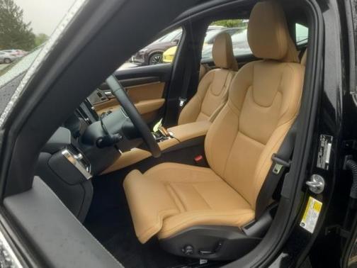 2025 Volvo S90 Plug-In Hybrid T8 Ultra