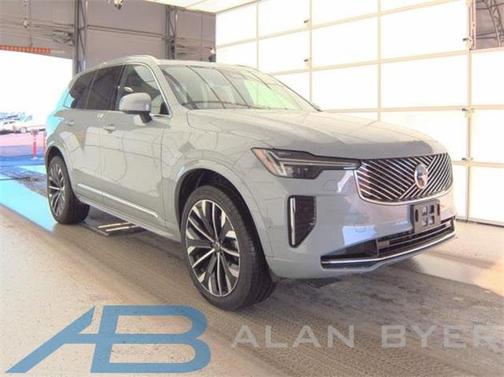 2025 Volvo XC90 B5 Plus 7-Seater