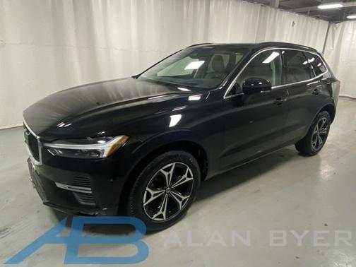 2022 Volvo XC60 Momentum