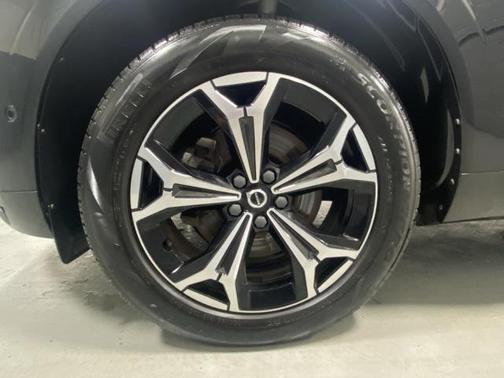 2022 Volvo XC60 Momentum