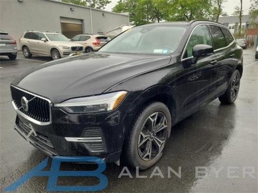2022 Volvo XC60 Momentum