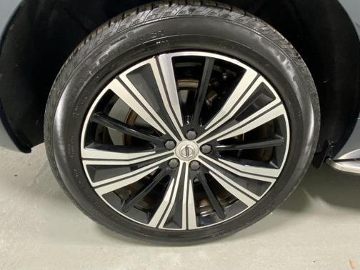 2022 Volvo XC60 B6 Inscription