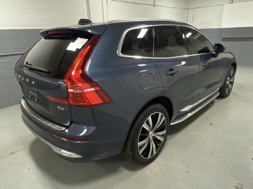 2022 Volvo XC60 B6 Inscription