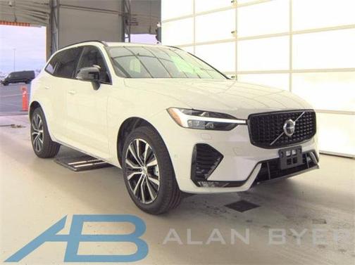 2025 Volvo XC60 B5 Plus