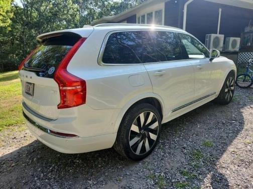 2023 Volvo XC90 Recharge Plug-In Hybrid T8 Ultimate Bright Theme 7-Seater