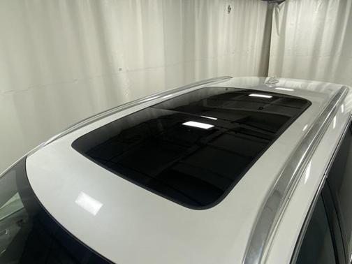 2023 Volvo XC90 Recharge Plug-In Hybrid T8 Ultimate Bright Theme 7-Seater