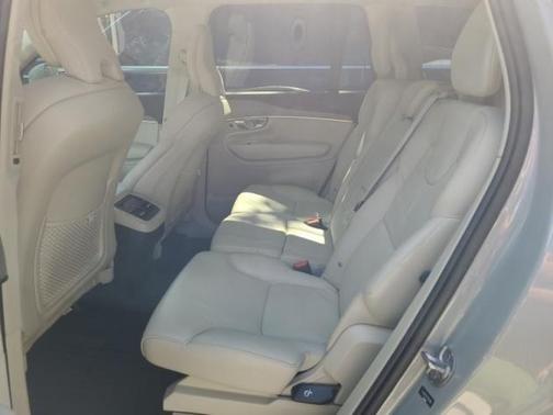 2024 Volvo XC90 B6 Plus Bright Theme 7-Seater