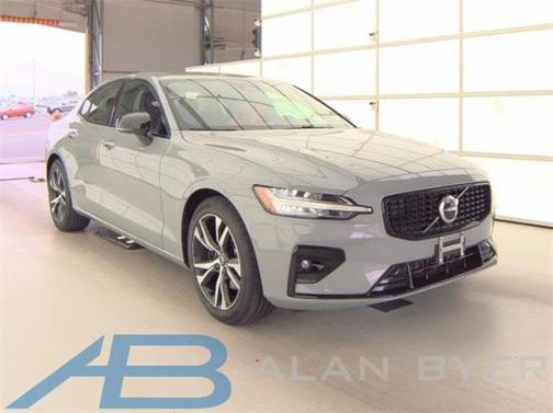 2025 Volvo S60 B5 Core