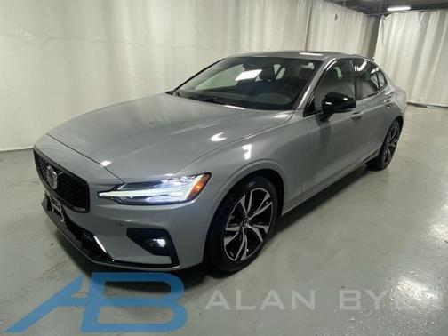 2025 Volvo S60 B5 Core