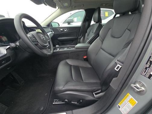 2025 Volvo S60 B5 Core