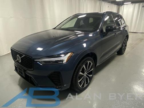 2025 Volvo XC60 B5 Plus