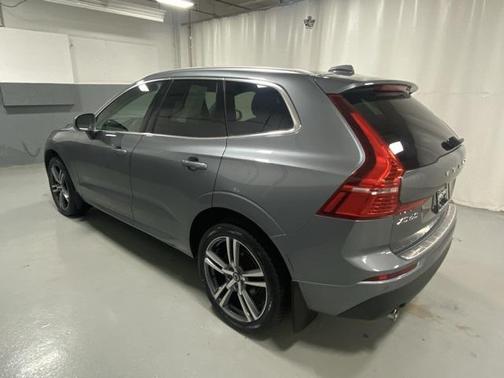 2021 Volvo XC60 T5 Momentum