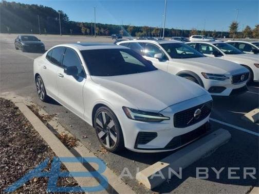 2025 Volvo S60 Plug-In Hybrid T8 Ultra