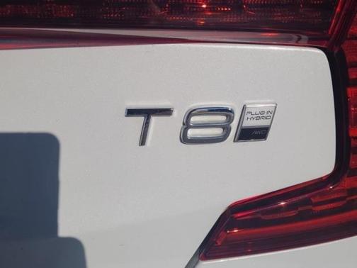 2025 Volvo S60 Plug-In Hybrid T8 Ultra