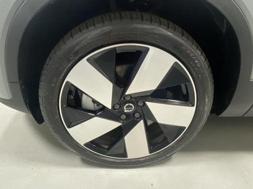 2024 Volvo C40 Recharge Pure Electric Twin Ultimate