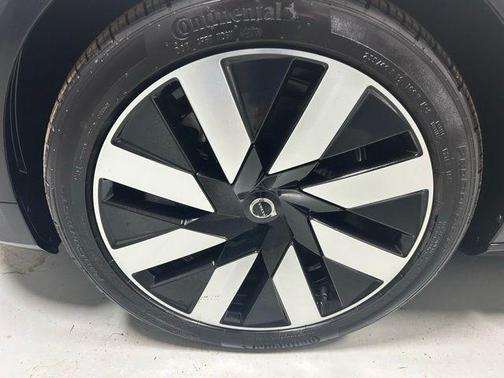 2025 Volvo S90 Plug-In Hybrid T8 Plus