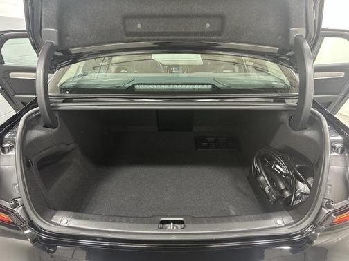 2025 Volvo S90 Plug-In Hybrid T8 Plus