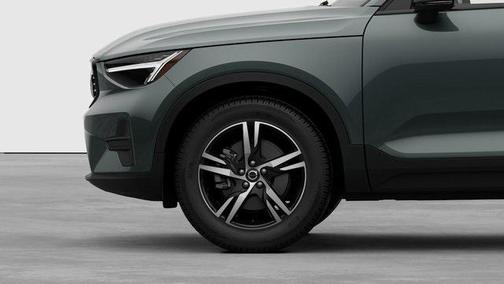 2026 Volvo XC40 B5 Core Dark Theme