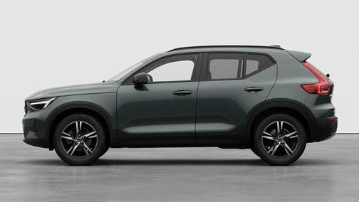 2026 Volvo XC40 B5 Core Dark Theme