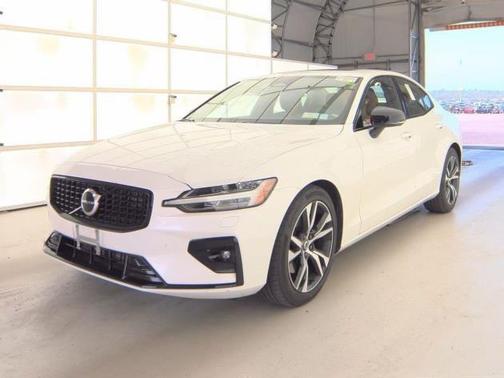 2025 Volvo S60 B5 Core