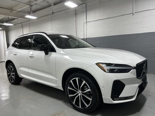 2025 Volvo XC60 B5 Plus