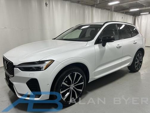 2025 Volvo XC60 B5 Plus