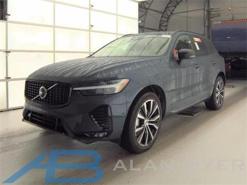 2025 Volvo XC60 B5 Plus