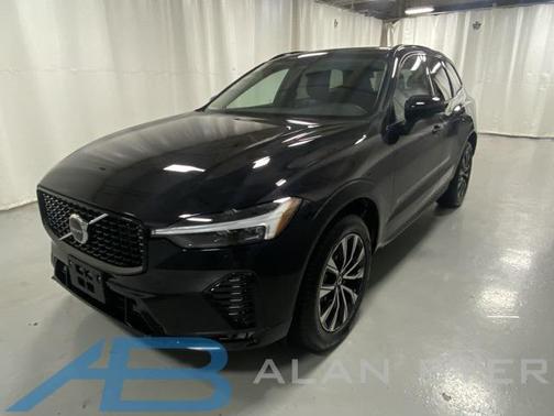 2025 Volvo XC60 B5 Core