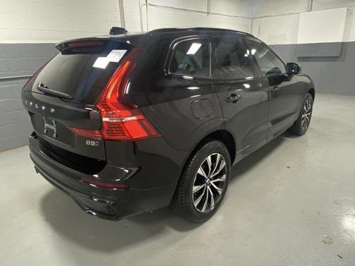 2025 Volvo XC60 B5 Core