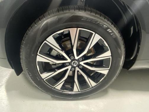 2025 Volvo XC60 B5 Core