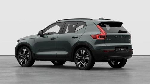 2026 Volvo XC40 B5 Ultra