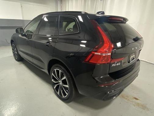 2025 Volvo XC60 B5 Plus