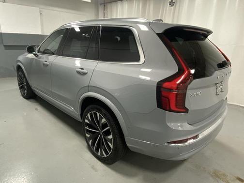 2025 Volvo XC90 B6 Plus 7-Seater
