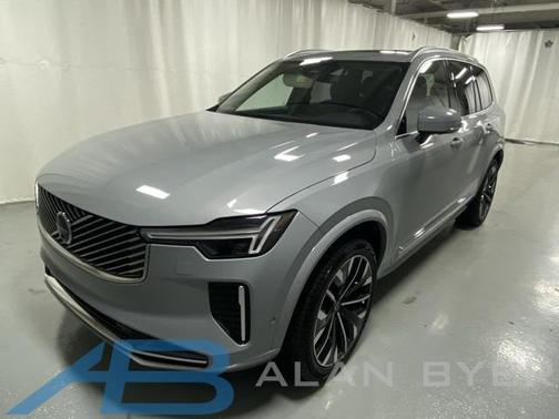 2025 Volvo XC90 B6 Plus 7-Seater