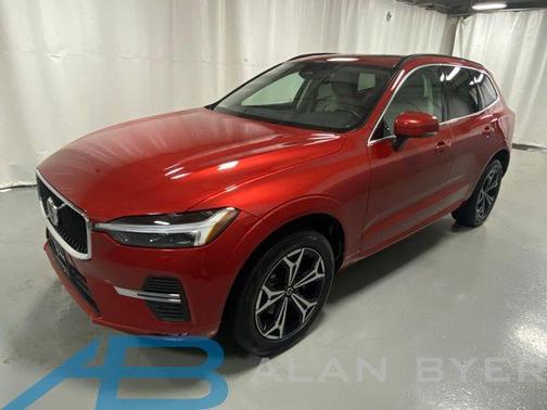 2022 Volvo XC60 B5 Momentum