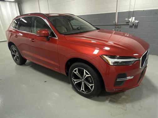 2022 Volvo XC60 B5 Momentum
