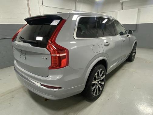 2025 Volvo XC90 B6 Plus 7-Seater