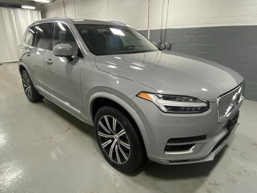 2025 Volvo XC90 B6 Plus 7-Seater