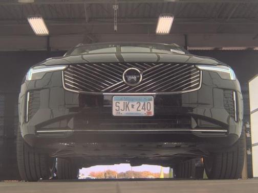 2025 Volvo XC90 B6 Plus 7-Seater