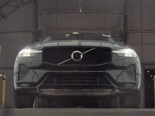 2025 Volvo XC60 B5 Core