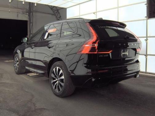 2025 Volvo XC60 B5 Core